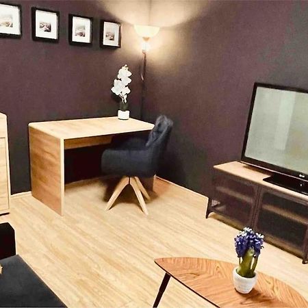 Moderny Apartman S Parkovanim Pozsony Kültér fotó