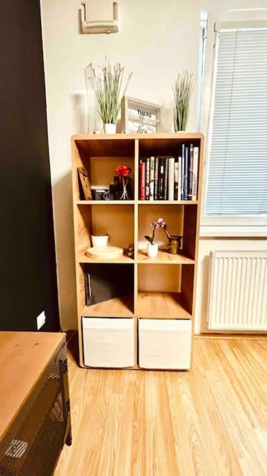 Moderny Apartman S Parkovanim Pozsony Kültér fotó